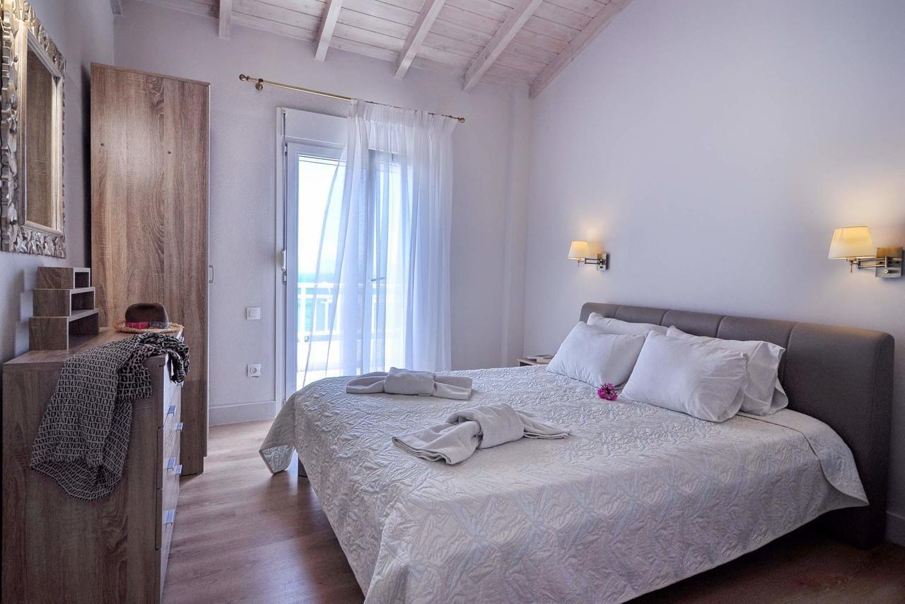 Veroniki Penthouse Deluxe Apartment Agios Ioannis Peristerion Buitenkant foto
