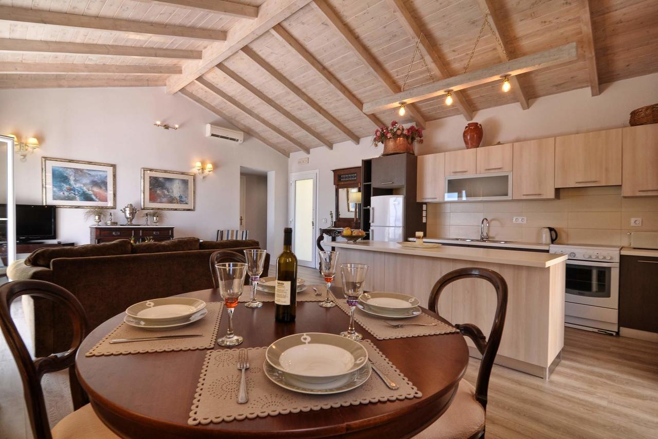 Veroniki Penthouse Deluxe Apartment Agios Ioannis Peristerion Buitenkant foto