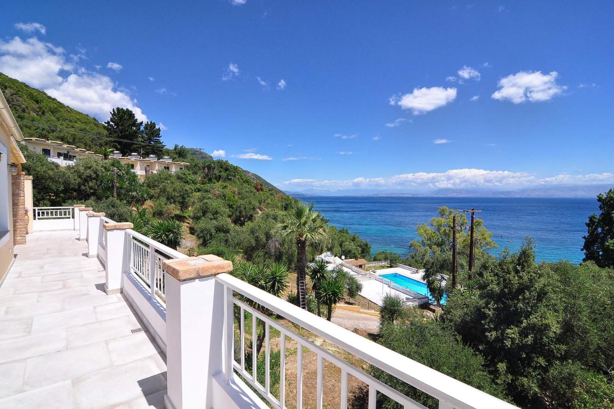 Veroniki Penthouse Deluxe Apartment Agios Ioannis Peristerion Buitenkant foto